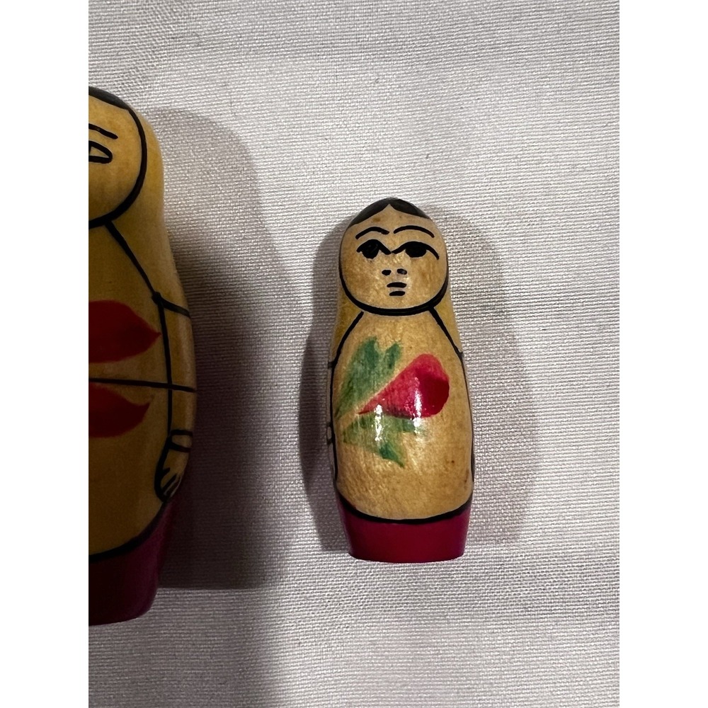 Vintage Russian Nesting Dolls Made In USSR Hand Painted Total Of 5 - Picture 6 of 8